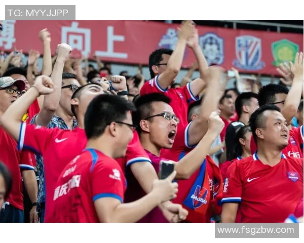 八月足球赛场精彩纷呈 多位球星引爆全球球迷热情